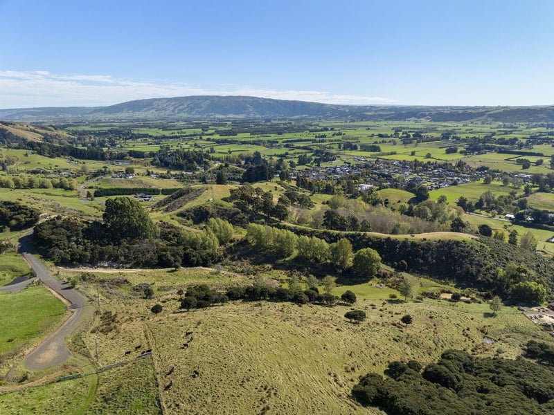 31 Main South Road, East Taieri, Mosgiel - Carousel 1