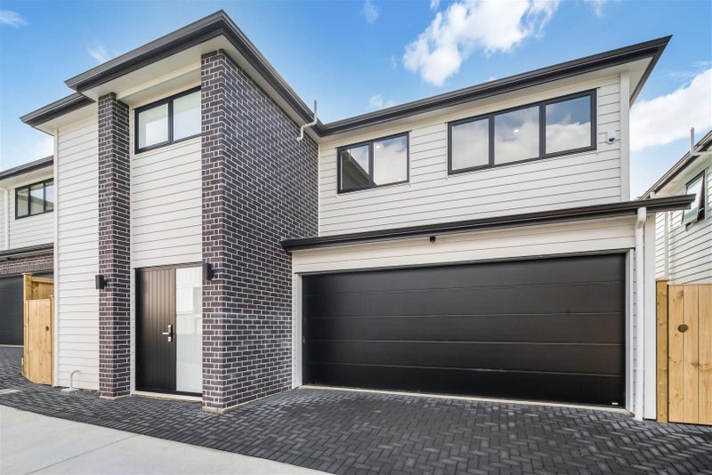 76A Botany Road, Botany Downs, Auckland - Carousel 1