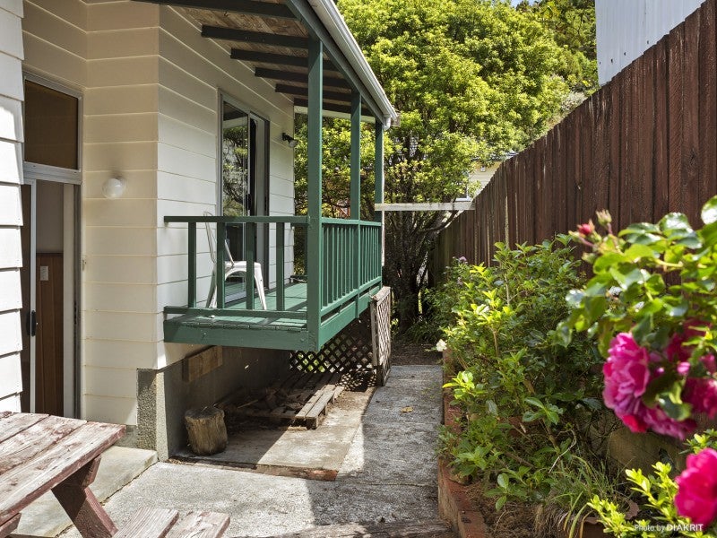 102 Awarua Street, Ngaio, Wellington - Carousel 2