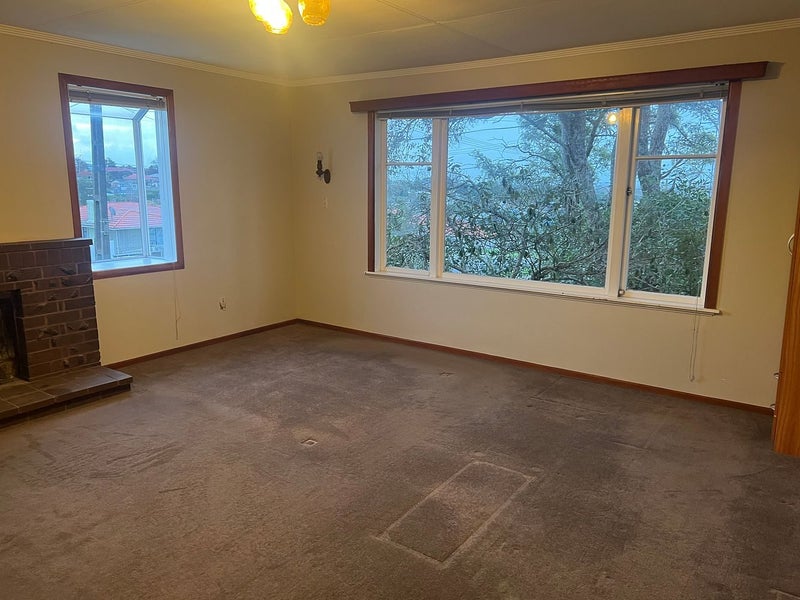 30 Netherton Street, New Windsor, Auckland - Carousel 1