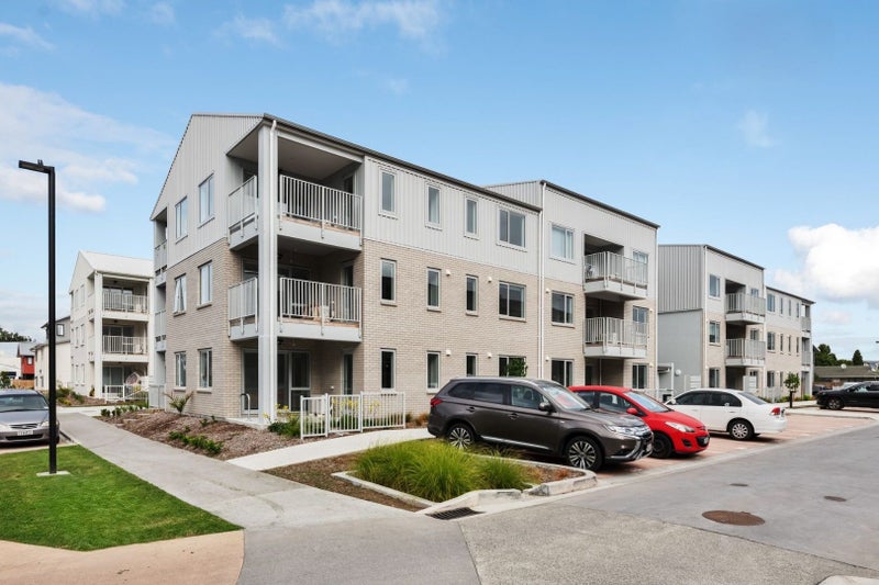 202/28B Eileen Newey Place, Henderson, Auckland - Carousel 12