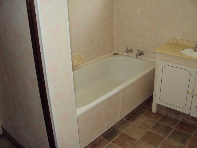 169C Galloway Street, Hamilton East, Hamilton - Carousel 9