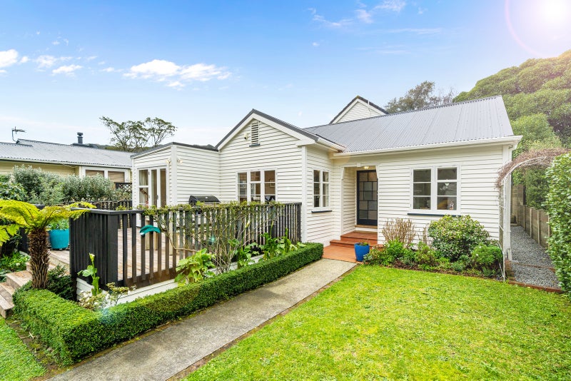 49 Colway Street, Ngaio, Wellington - Carousel 1