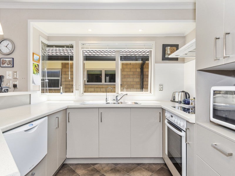 46 Havenbrook Way, Pyes Pa, Tauranga - Carousel 2