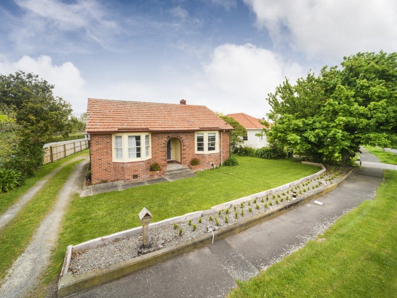 118 Savage Crescent, West End, Palmerston North - Carousel 2