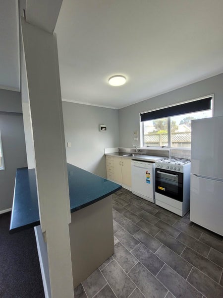 15 Edgecombe Street, Newlands, Wellington - Carousel 2
