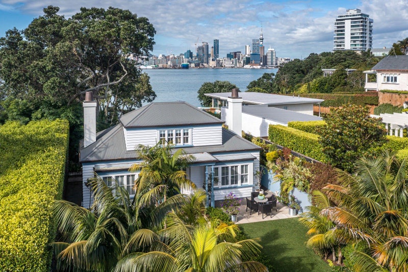 13 Stanley Point Road, Stanley Point, Auckland - Carousel 1