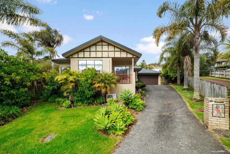 18 Helen Ryburn Place, Torbay, Auckland - Carousel 1