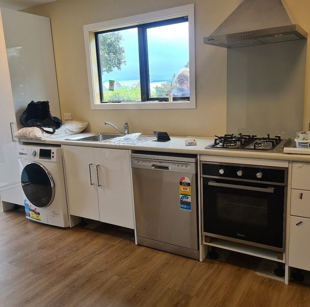 9 Kaikoura Street, Maupuia, Wellington - Carousel 1