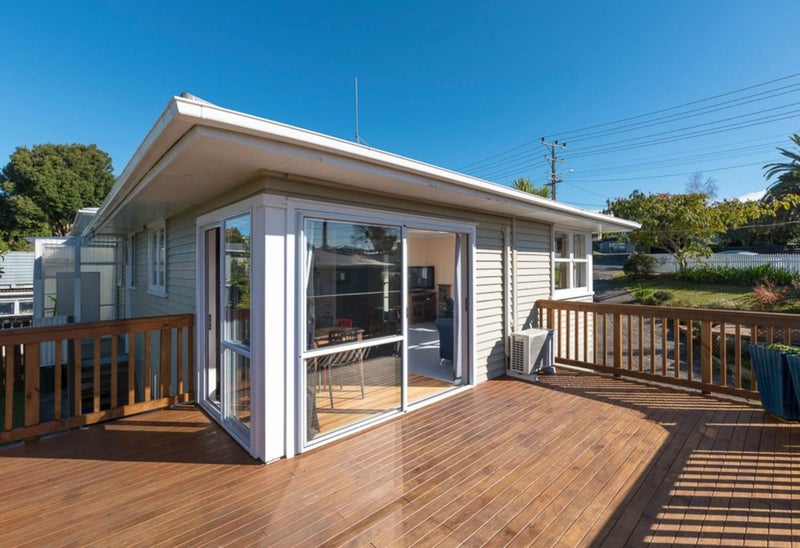 15 Kelwyn Road, Kelston, Auckland - Carousel 2
