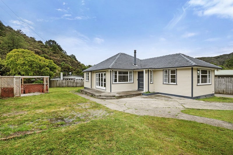 54 Raukawa Street, Stokes Valley, Lower Hutt - Carousel 2