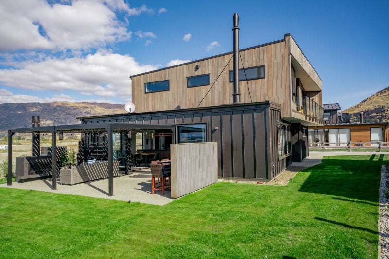 3 Wallace Place, WANAKA - Carousel 1