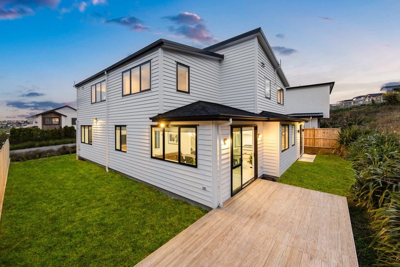 12 Hopetea Street, Long Bay, Auckland - Carousel 2