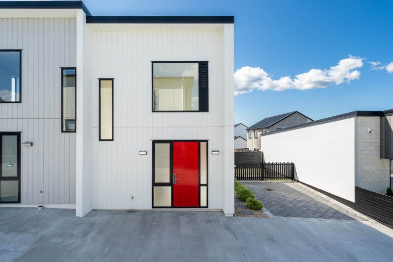 16 Tihema Lane, Westgate, Auckland - Carousel 1