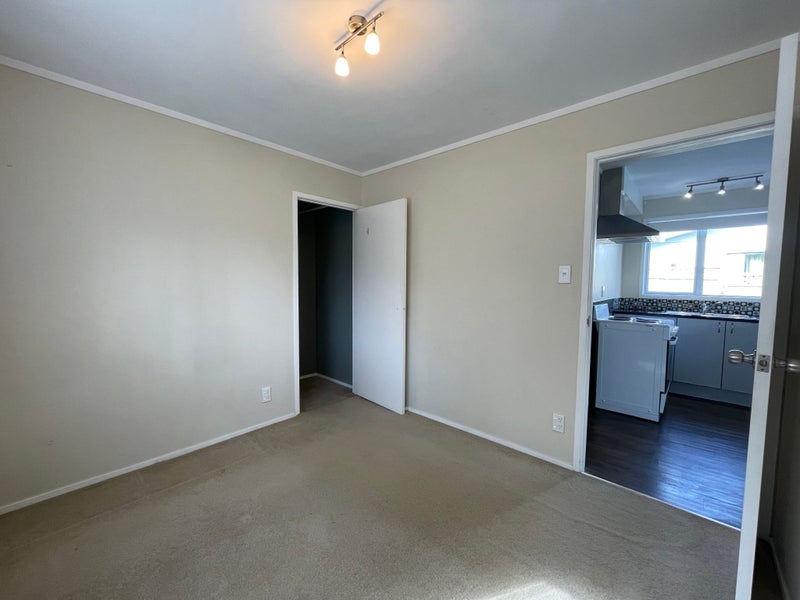 92 Athena Drive, Totara Vale, Auckland - Carousel 15