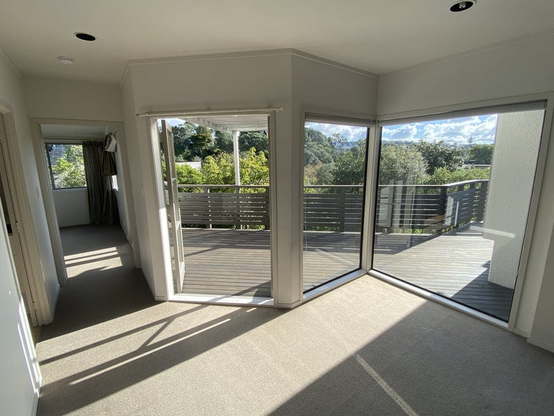 1/21 Omana Road, Milford, Auckland - Carousel 2