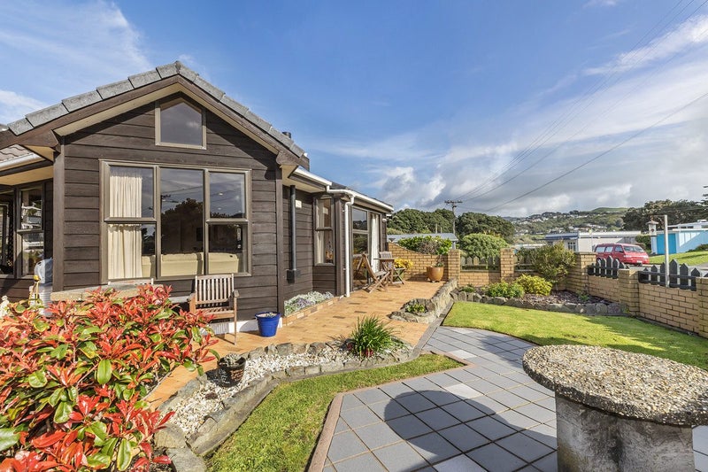 1/4 Richard Street, Tītahi Bay, Porirua - Carousel 1