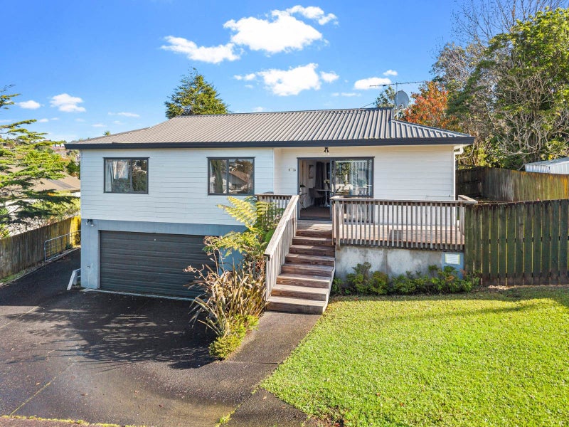 1/87 Athena Drive, Totara Vale, Auckland - Carousel 1