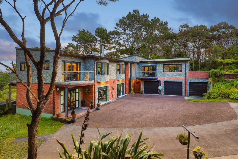 39 Upper Harbour Drive, Greenhithe, Auckland - Carousel 1