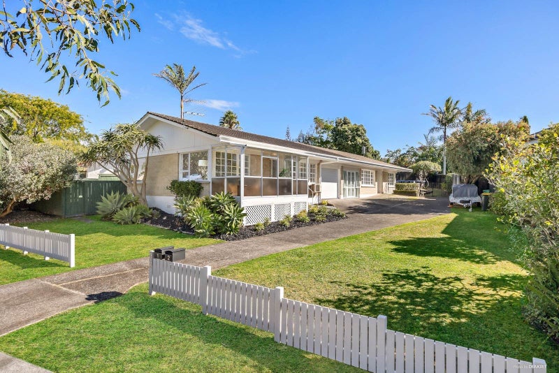 1/202 Fisher Parade, Farm Cove, Auckland - Carousel 1