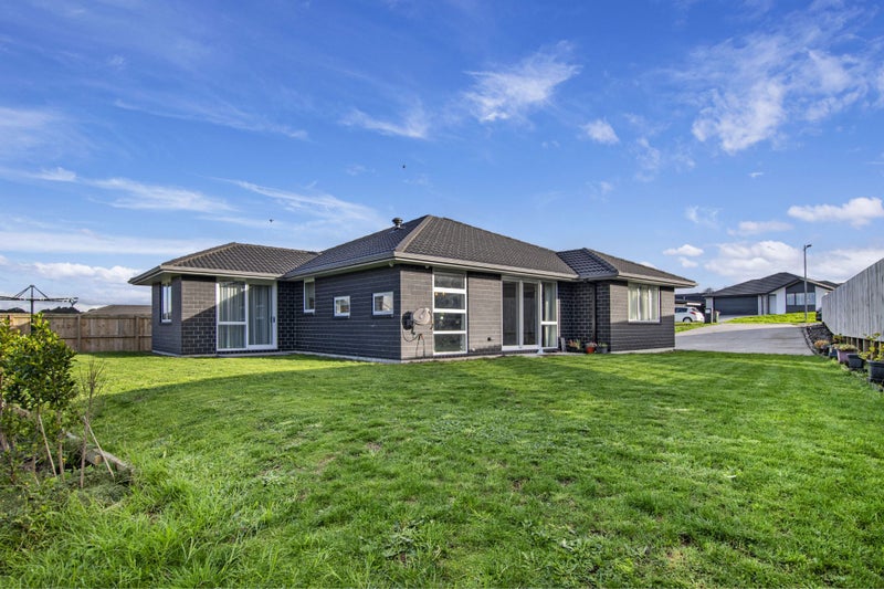 12 Maui Place, Kamo, Whangarei - Carousel 1