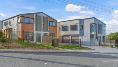 6/196 Royal Road, Massey, Auckland - Carousel 1