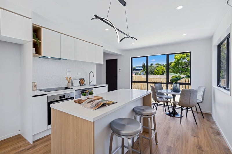 8D Datura Place, Sunnynook, Auckland - Carousel 2