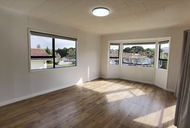 3 Melia Grove, Goodwood Heights, Auckland - Carousel 2