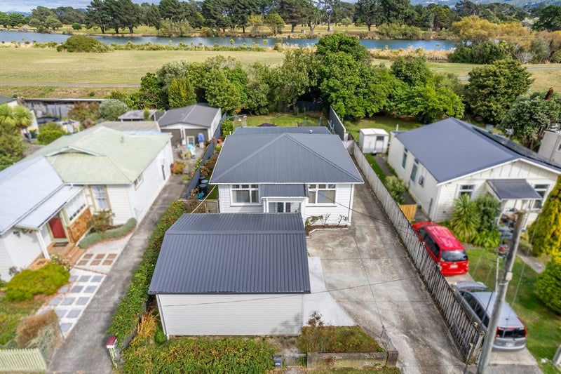 37 Randwick Crescent, Moera, Lower Hutt - Carousel 2