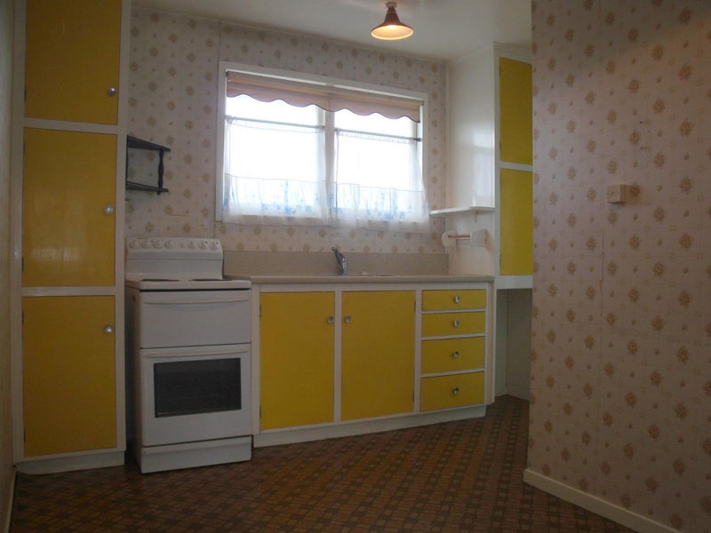 2/70 Epsom Road, Sockburn, Christchurch - Carousel 1