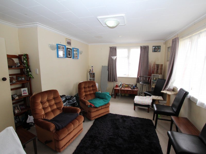 8 Windley Street, Ranui, Porirua - Carousel 2