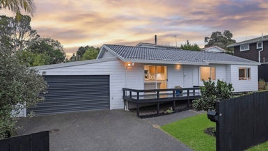 39 Glynnbrooke Street, Te Atatu South, Auckland - Carousel 1