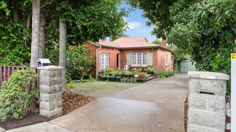 293 Massey Road, Mangere East, Auckland - Carousel 1