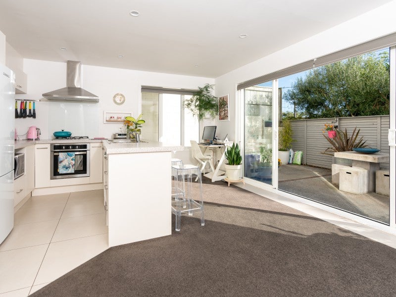 137C Miramar Avenue, Miramar, Wellington - Carousel 2