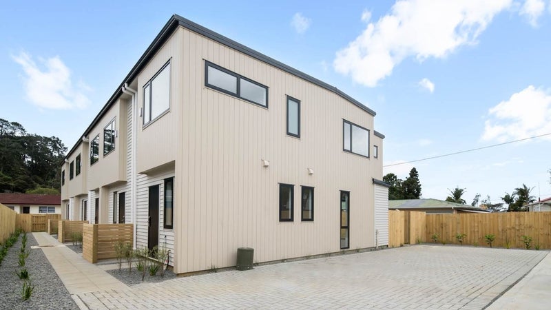 5/42 Woodside Road, Massey, Auckland - Carousel 1