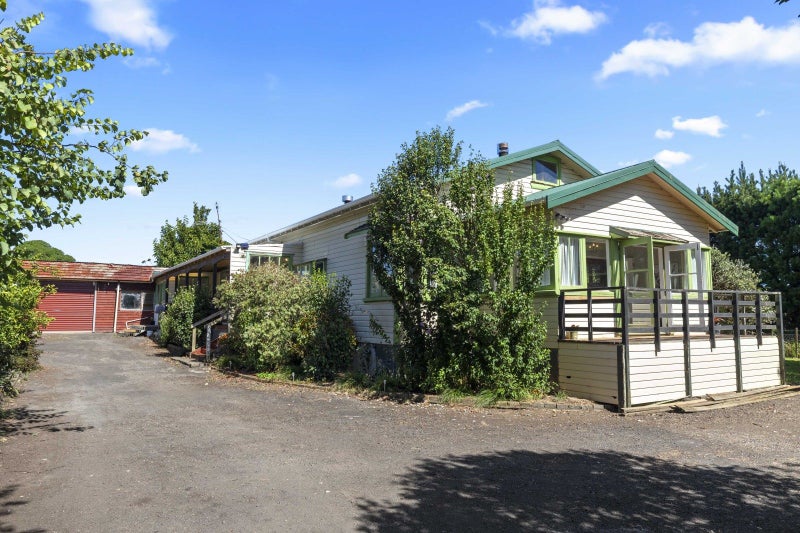 15 Collie Road, Waiuku - Carousel 1