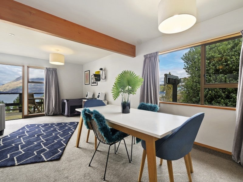 14A Cameron Place, Fernhill, Queenstown - Carousel 2