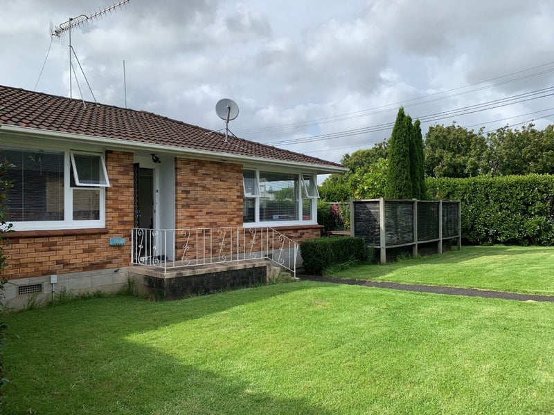 1/77 Rawhiti Road, Onehunga, Auckland - Carousel 1