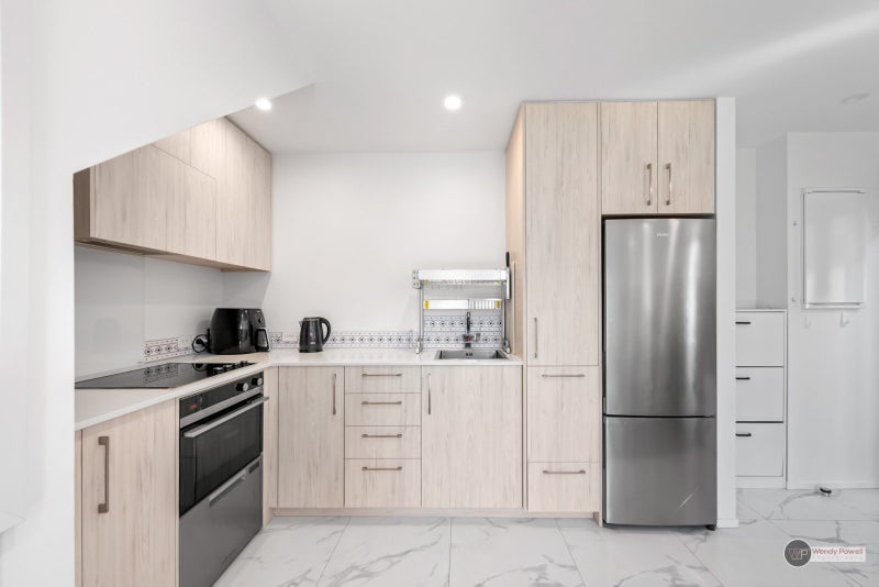 2C Avon Street, Waterloo, Lower Hutt - Carousel 1