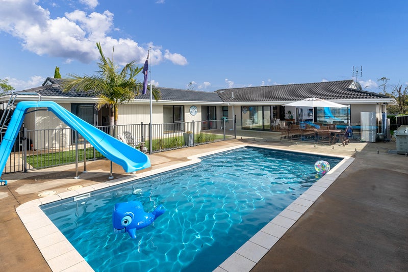 25 Stanniland Street, Sunnyhills, Auckland - Carousel 1