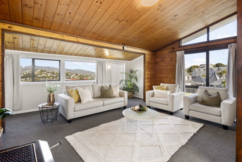 5 Arahanga Grove, Maupuia, Wellington - Carousel 1