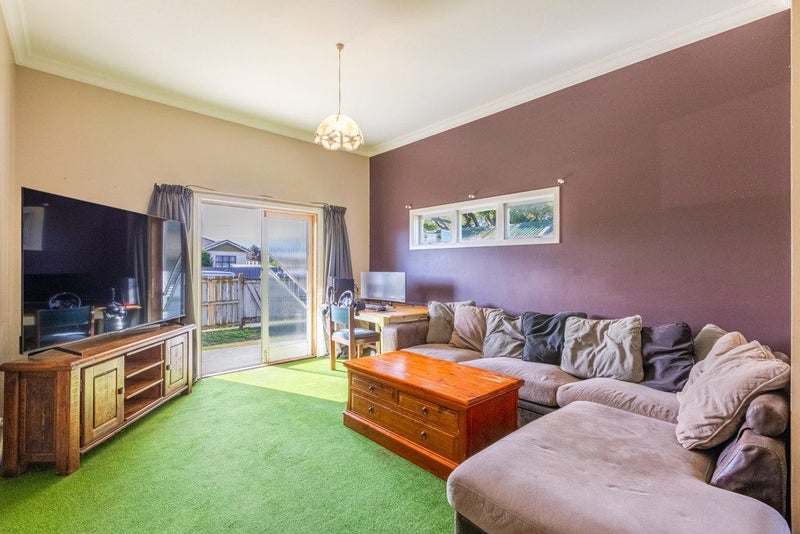 706 Rodney Street, Saint Leonards, Hastings - Carousel 2