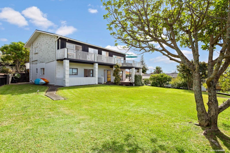 44 Kowhai Road, Campbells Bay, Auckland - Carousel 1