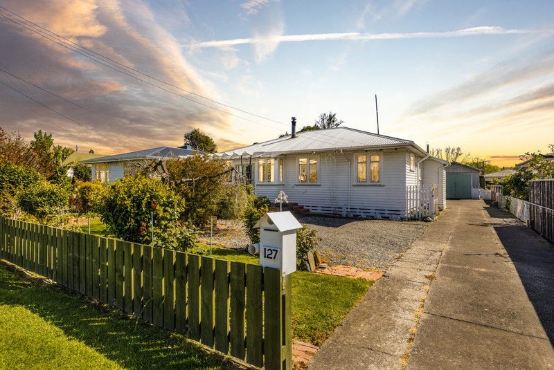 127 Budge Street, Riversdale, Blenheim - Carousel 1