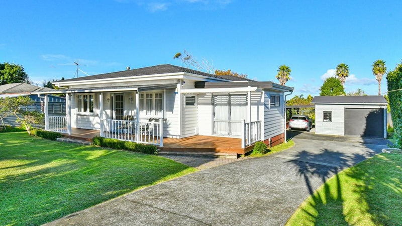 233 Hill Road, The Gardens, Auckland - Carousel 1