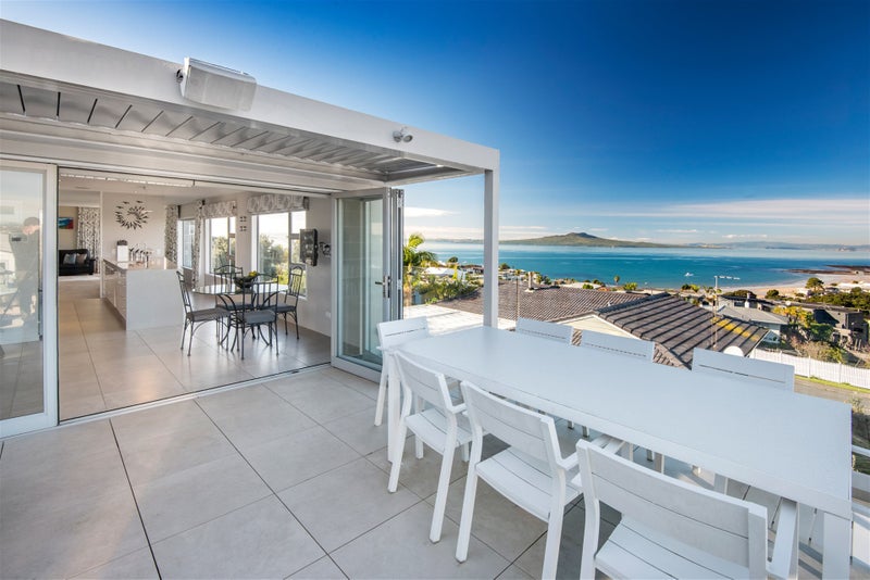 62 Seaview Road, Castor Bay, Auckland - Carousel 1