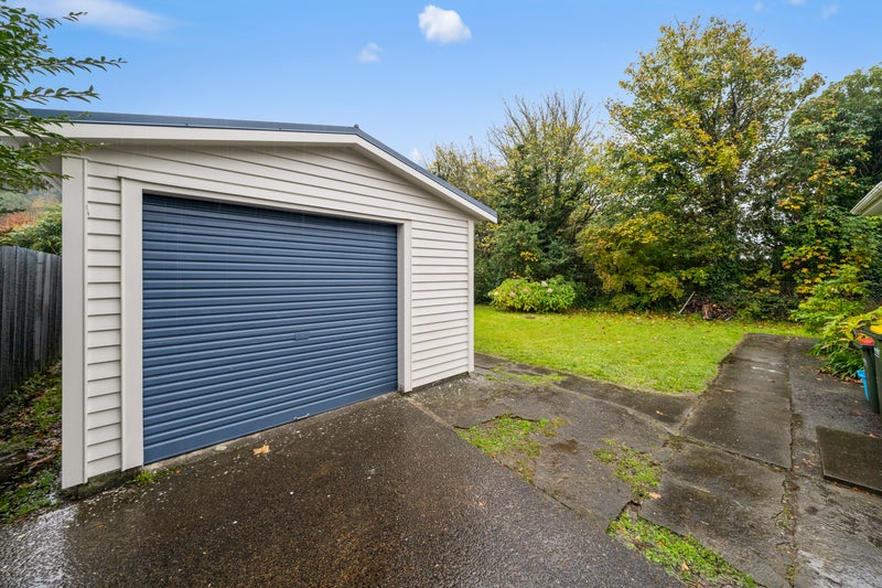 16 Homedale Road, Wainuiomata, Lower Hutt - Carousel 17