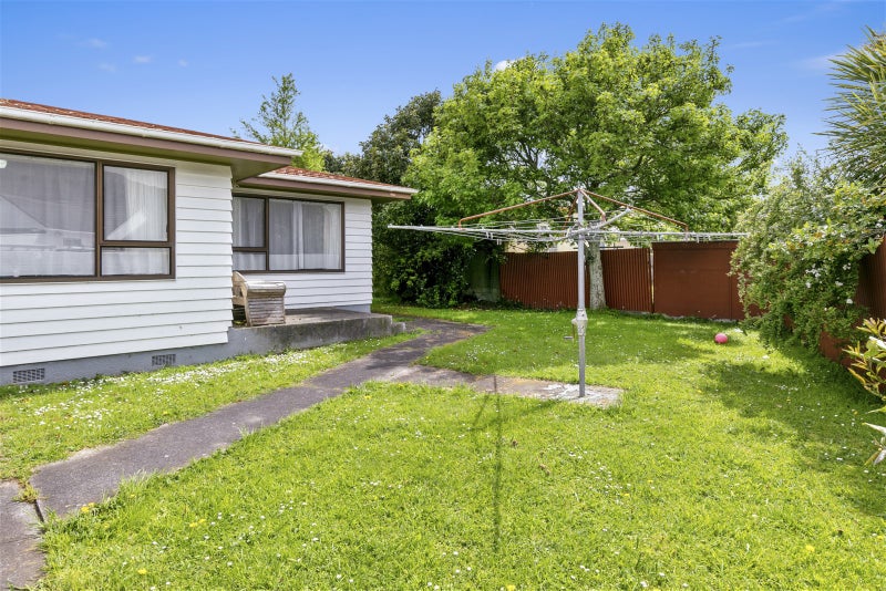 81 Cambridge Terrace, Waterloo, Lower Hutt - Carousel 15