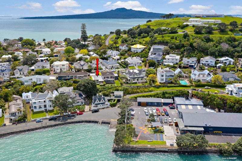 1/8 Jubilee Avenue, Devonport, Auckland - Carousel 1