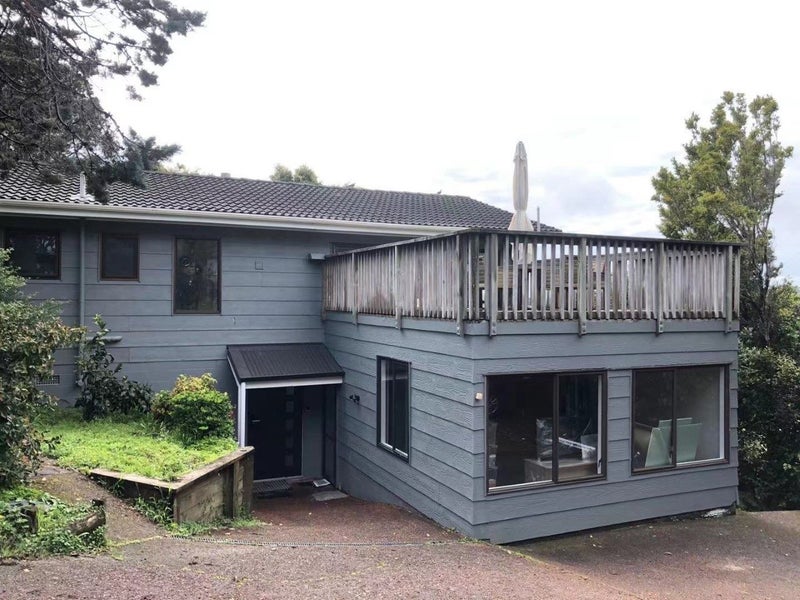 149 Oaktree Avenue, Browns Bay, Auckland - Carousel 1